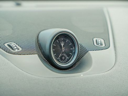 Used 2021 Maserati Levante S image 19