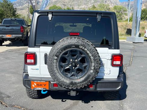 Used 2023 Jeep Wrangler Unlimited w/ Cold Weather Group AWD/4WD image 10