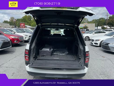 Used 2020 Land Rover Range Rover HSE image 10