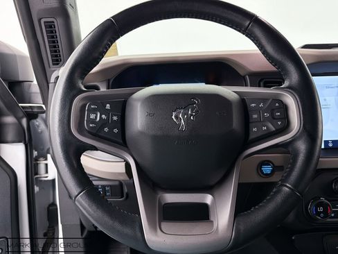 Used 2024 Ford Bronco Wildtrak AWD/4WD image 3