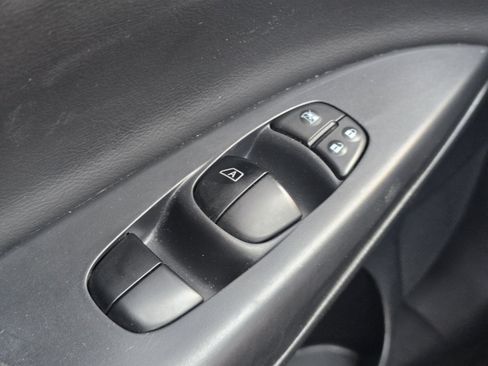 Used 2014 Nissan Sentra SL w/ Premium Package FWD image 23