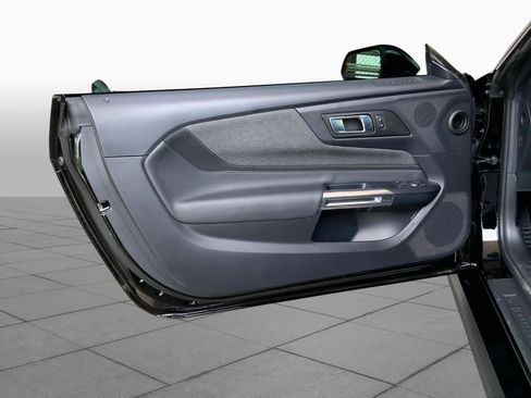 Used 2025 Ford Mustang Coupe RWD image 21