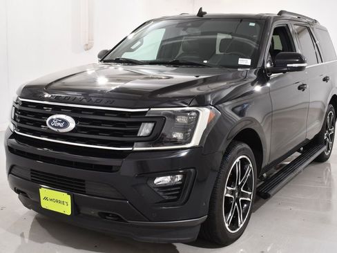 Used 2019 Ford Expedition Limited w/ Equipment Group 303A AWD/4WD image 2