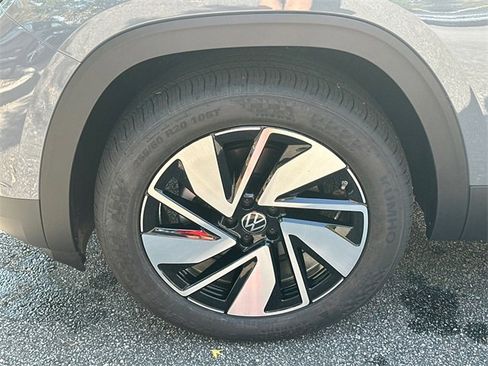 New 2026 Volkswagen Atlas SEL image 11