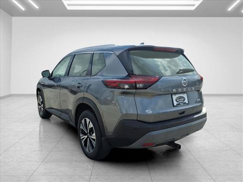 Used 2021 Nissan Rogue SV FWD image 8