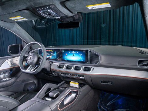 New 2025 Mercedes-Benz GLS 63 AMG 4MATIC image 2