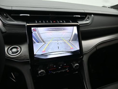 Used 2023 Jeep Grand Cherokee L Overland image 18