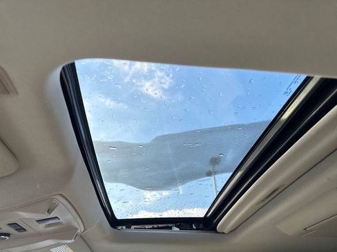 Used 2016 Cadillac Escalade Premium image 14