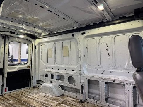 Used 2018 Ford Transit 250 148 Medium Roof image 28