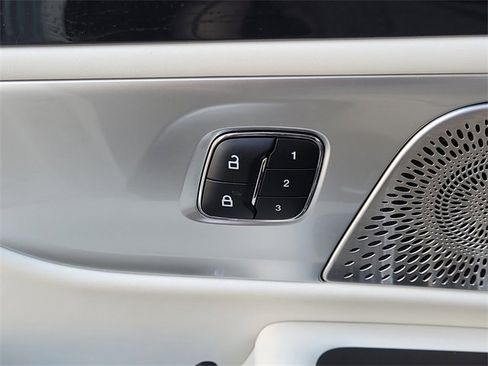 Certified 2024 Lincoln Nautilus Black Label image 29