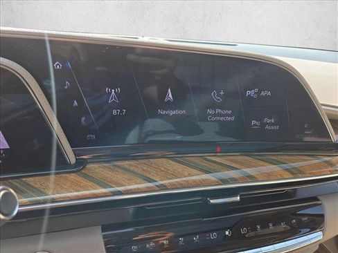 Used 2023 Cadillac Escalade Premium Luxury Platinum AWD/4WD image 12