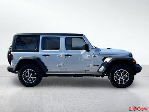 Used 2024 Jeep Wrangler Unlimited Sport AWD/4WD image 7