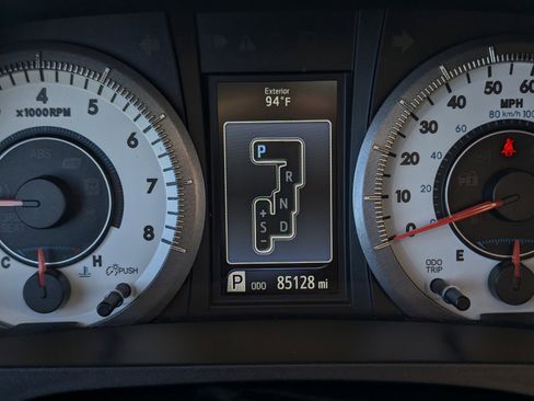 Used 2015 Toyota Sienna SE Premium FWD image 13