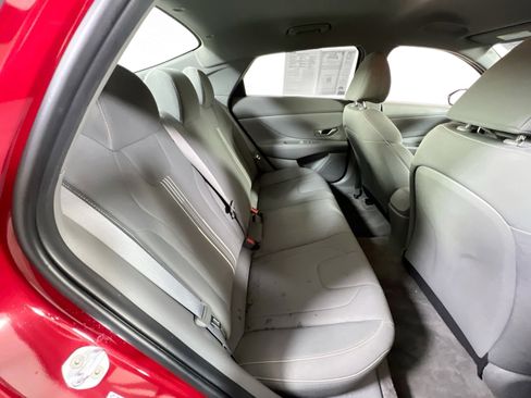 Used 2023 Hyundai Elantra SEL w/ Convenience Package image 26