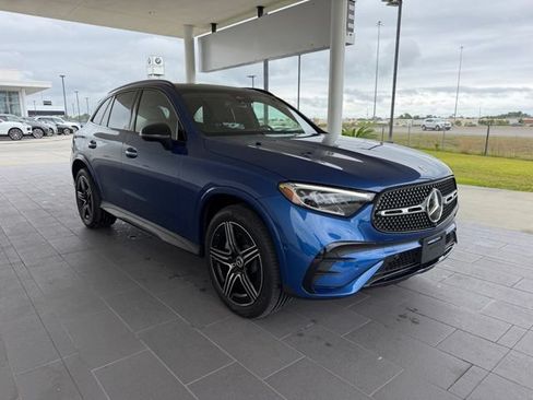 Used 2025 Mercedes-Benz GLC 300 4MATIC image 7