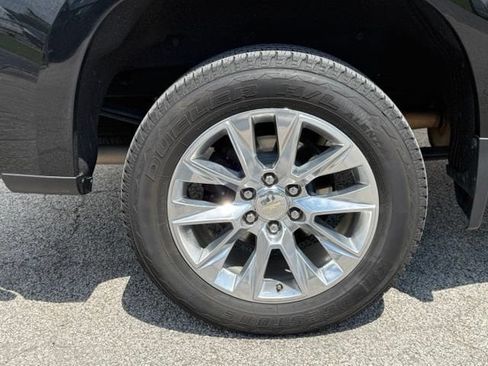 Used 2020 Chevrolet Silverado 1500 LTZ w/ LTZ Plus Package AWD/4WD image 11