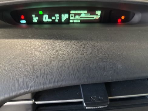 Used 2012 Toyota Prius One image 33