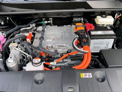 Certified 2026 Toyota bZ AWD/4WD image 31