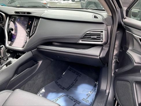Used 2020 Subaru Outback Limited image 16