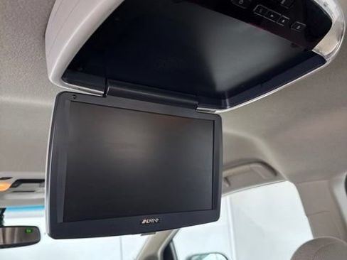 Used 2014 Toyota Sienna LE FWD image 14