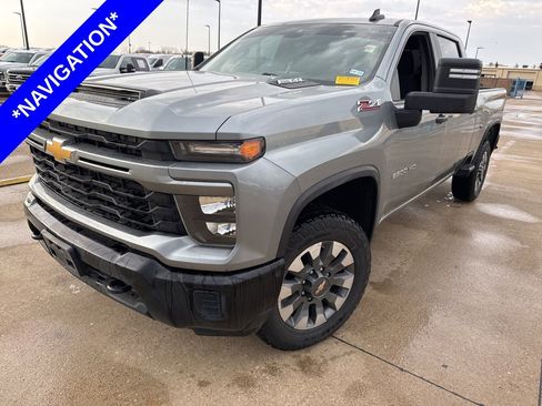 Used 2024 Chevrolet Silverado 2500 Custom w/ Custom Convenience Package image 1