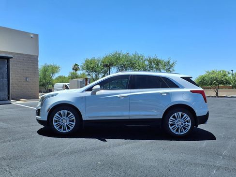 Used 2019 Cadillac XT5 Premium Luxury w/ Driver Assist Package FWD image 3