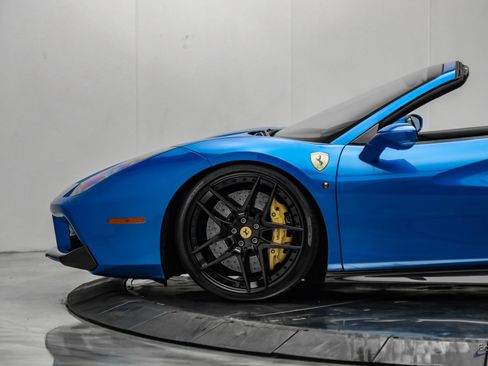 Used 2017 Ferrari 488 Spider RWD image 11