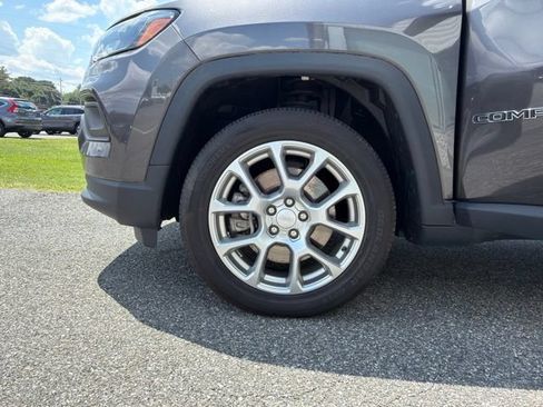 Used 2023 Jeep Compass Latitude AWD/4WD image 25