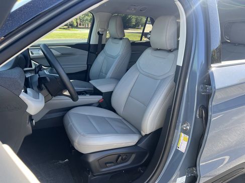 New 2026 Ford Explorer Active w/ Active Comfort Package RWD image 14