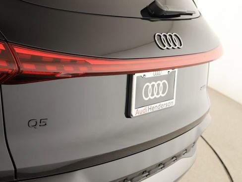 New 2025 Audi Q5 Premium image 28