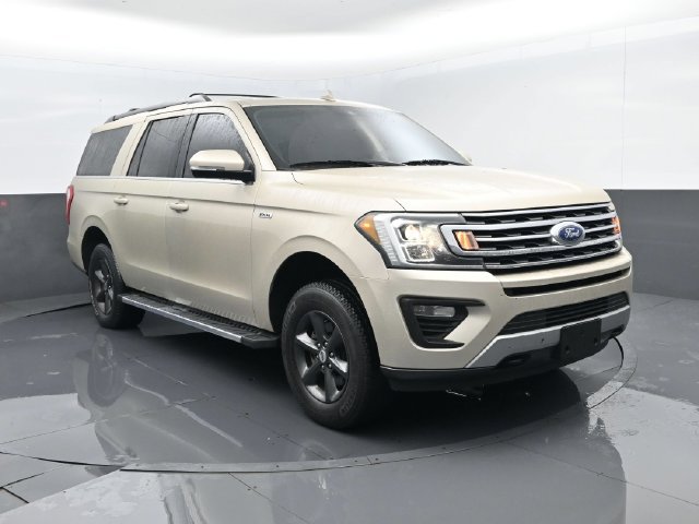 Used 2018 Ford Expedition Max XLT w/ Equipment Group 202A AWD/4WD image 3