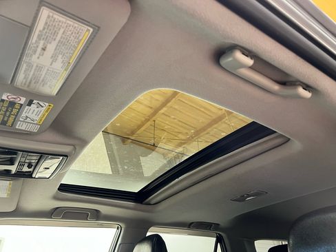 Used 2015 Toyota 4Runner Limited image 15