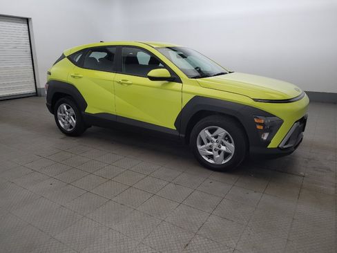 Used 2024 Hyundai Kona SE FWD image 11