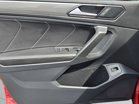 Certified 2024 Volkswagen Tiguan SE R-Line FWD image 13