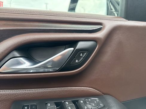 Used 2021 GMC Yukon Denali w/ Denali Premium Package RWD image 14