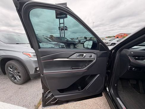 Used 2025 Ford Explorer ST-Line w/ Premium Package AWD/4WD image 34