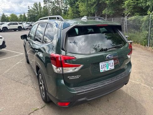 Used 2023 Subaru Forester Premium AWD/4WD image 7