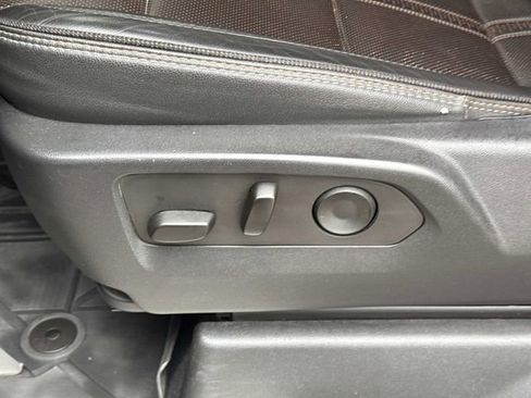 Used 2024 Chevrolet Silverado 2500 High Country w/ High Country Premium Package AWD/4WD image 32