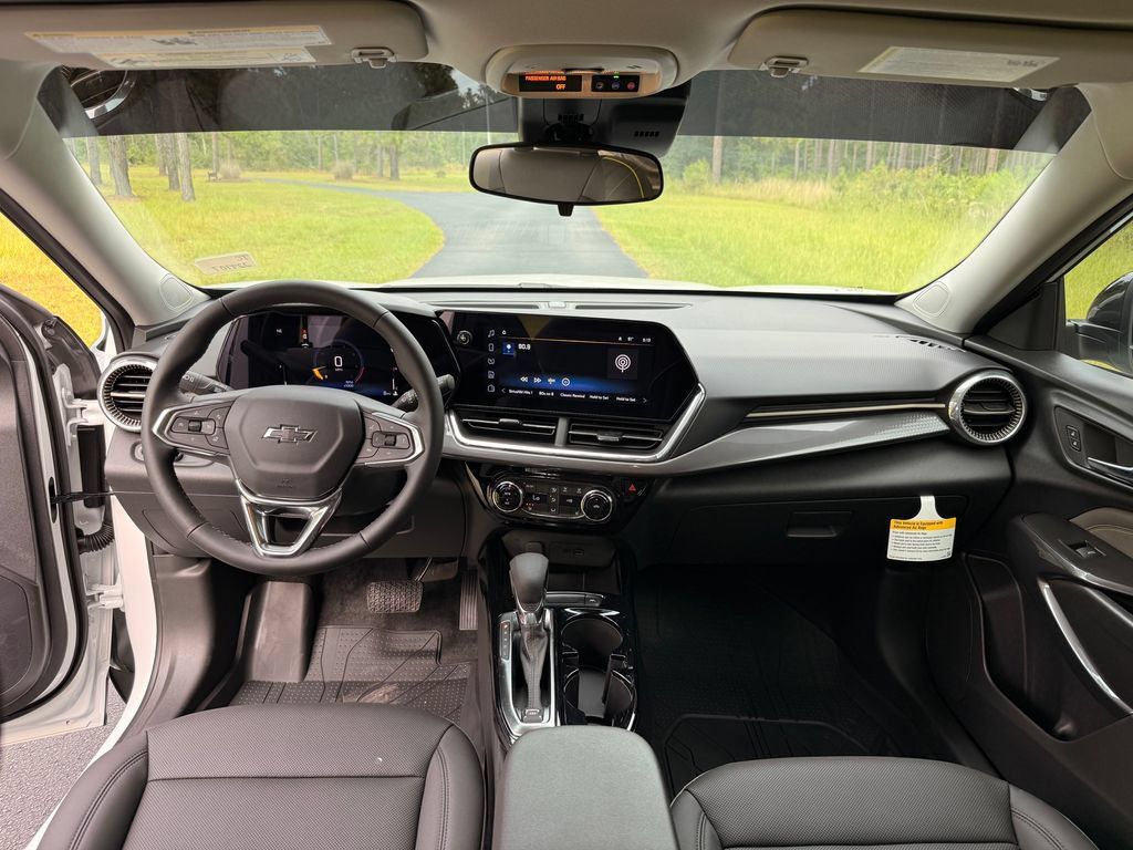 New 2026 Chevrolet Trax ACTIV w/ Driver Confidence Package FWD image 14