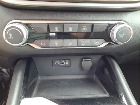 Used 2024 Nissan Altima 2.5 SV image 24