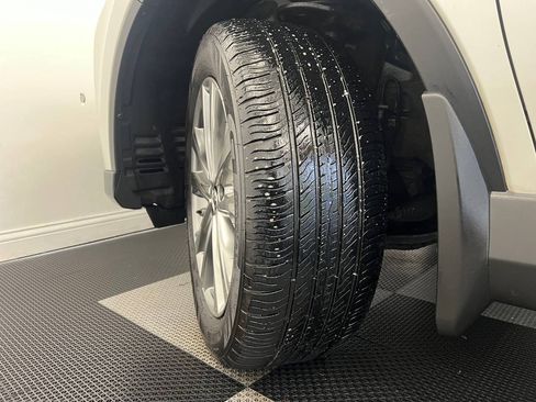 Used 2016 Toyota RAV4 Limited image 33