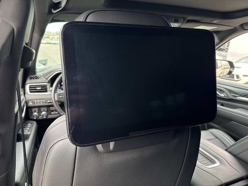 Used 2022 GMC Yukon XL Denali w/ Denali Ultimate Package image 19