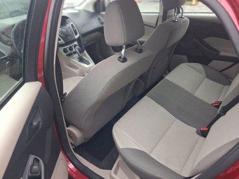 Used 2012 Ford Focus SE FWD image 9