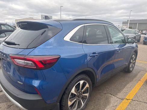 Used 2023 Ford Escape Platinum w/ Premium Technology Package image 19