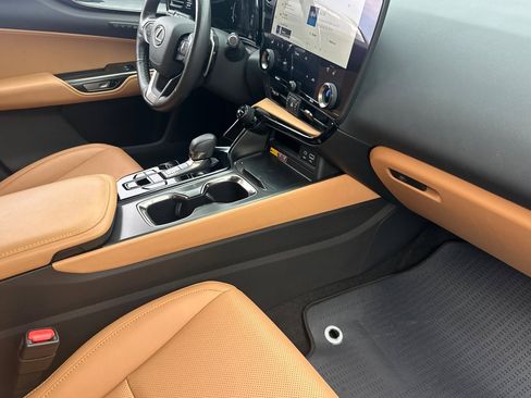 Used 2025 Lexus NX 350h AWD w/ Premium Package image 13