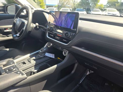 New 2026 Toyota Grand Highlander Limited image 12
