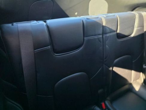 Used 2023 Tesla Model Y Long Range AWD/4WD image 46