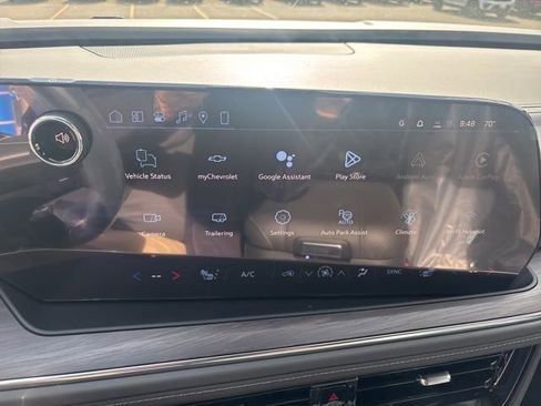 New 2026 Chevrolet Suburban LT AWD/4WD image 16