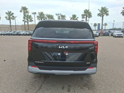 New 2026 Kia Carnival EX FWD image 5