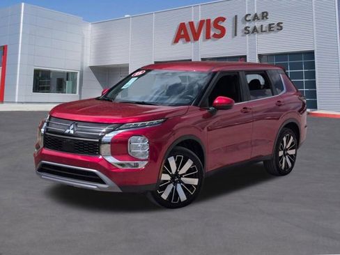 Used 2025 Mitsubishi Outlander SE FWD image 1
